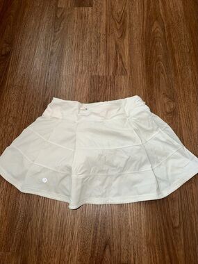 Lululemon Pace Rival Mid-Rise Skirt in White Size 6